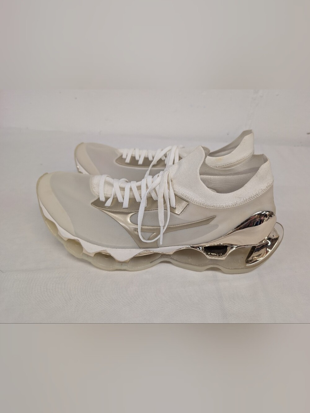Mizuno Wave Prophesy Hajime Sorayama Champagne Gold Sneaker Men's Size 12